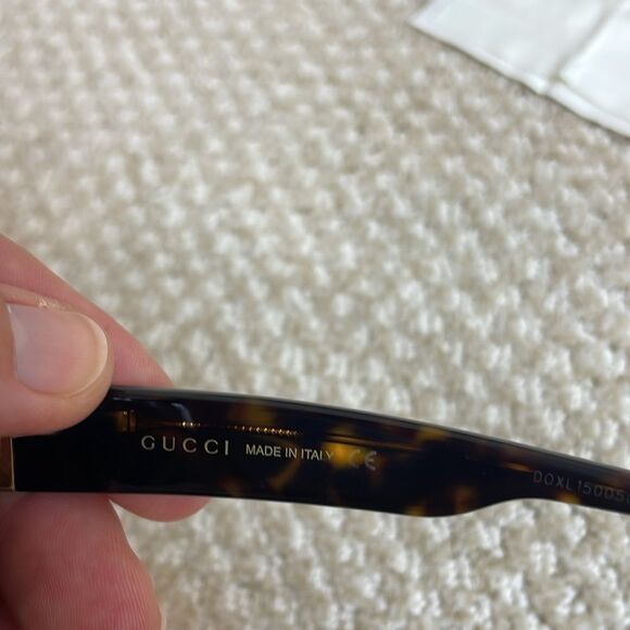 Gucci Tortoise Shell Sunglasses with Case - Picture 4 of 7